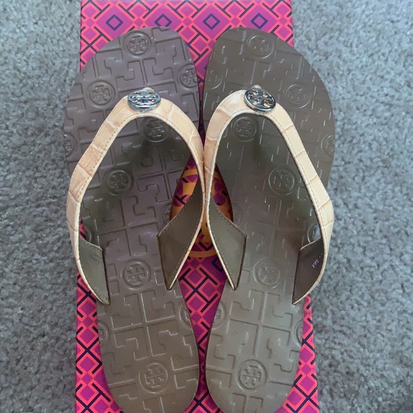 Tory Burch- Light Oak color sandals - Picture 10 of 10